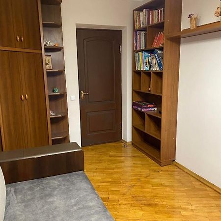 Apartment Next To Metro Station Pechersk Kiev Exterior foto